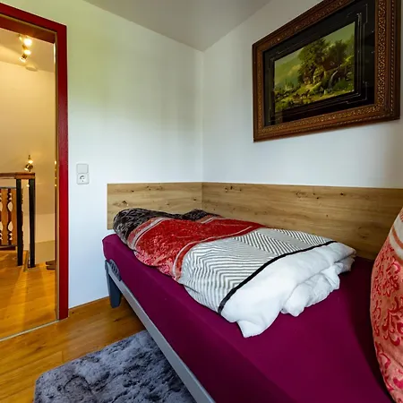 Heidenheim 度假居 *